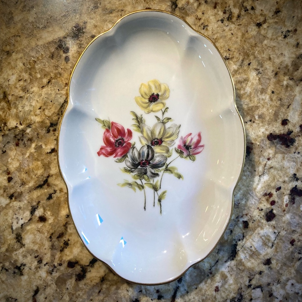 Limoges France Exclusivite Chamart trinket dish